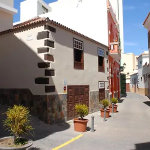 https://casa-maria-tazacorte.in-canary-islands.com
