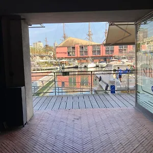 https://bilocale-sullacqua-al-porto-antico.hotelitalianriviera.com